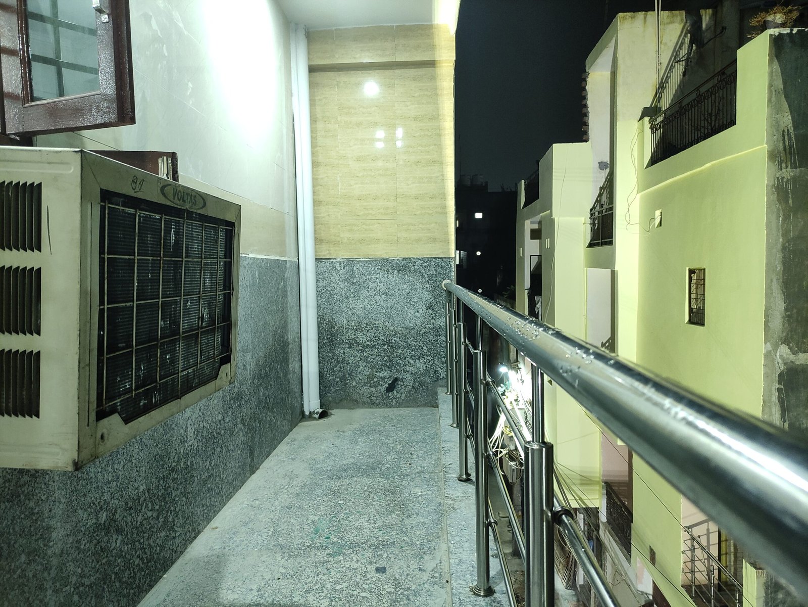 near maharaja agrasen college